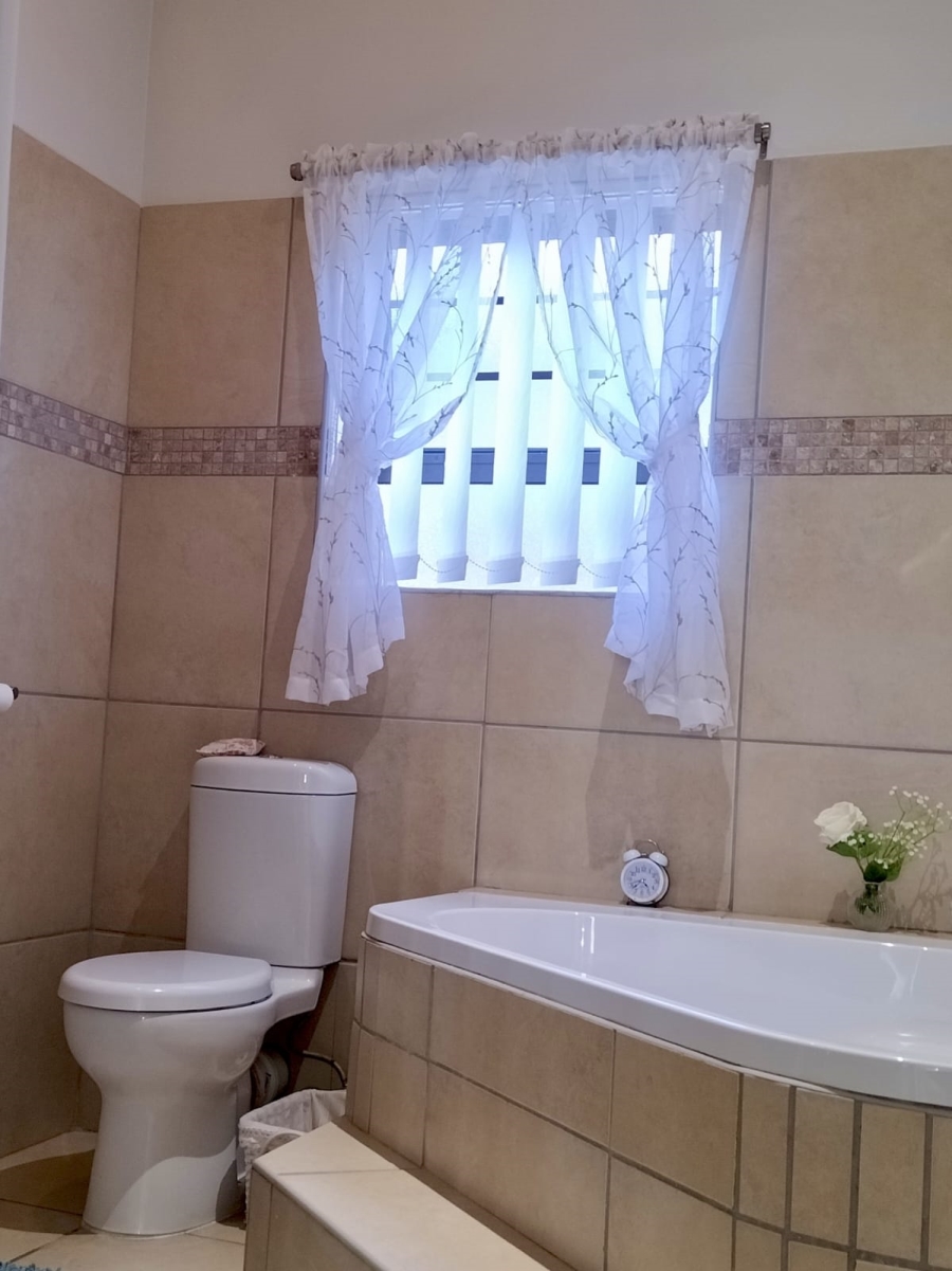 3 Bedroom Property for Sale in Reebok Western Cape